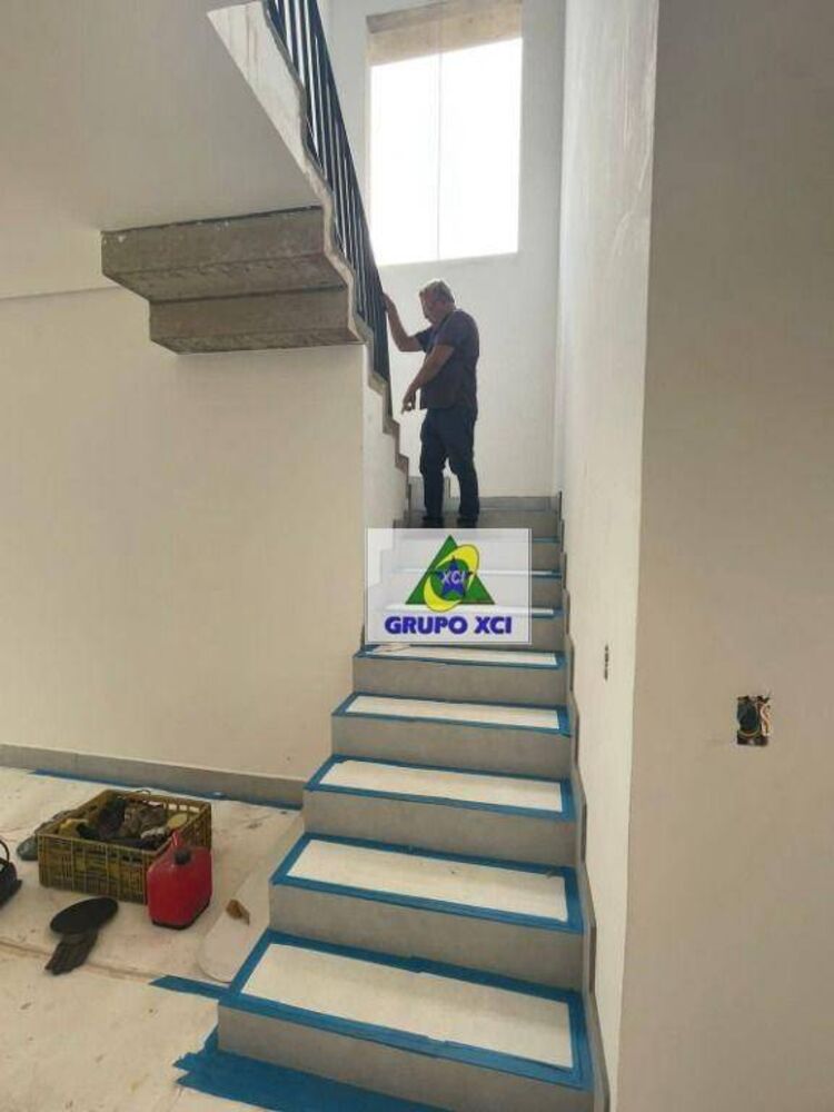 Sobrado à venda com 4 quartos, 311m² - Foto 3