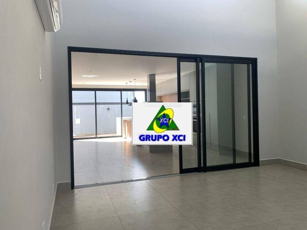 Casa de Condomínio à venda com 3 quartos, 212m² - Foto 1