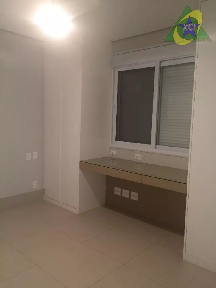 Casa de Condomínio à venda com 4 quartos, 367m² - Foto 14