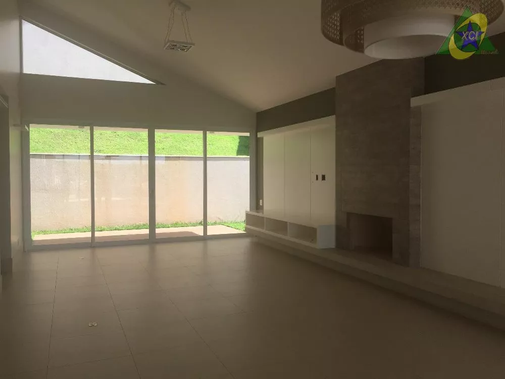 Casa de Condomínio à venda com 4 quartos, 367m² - Foto 9