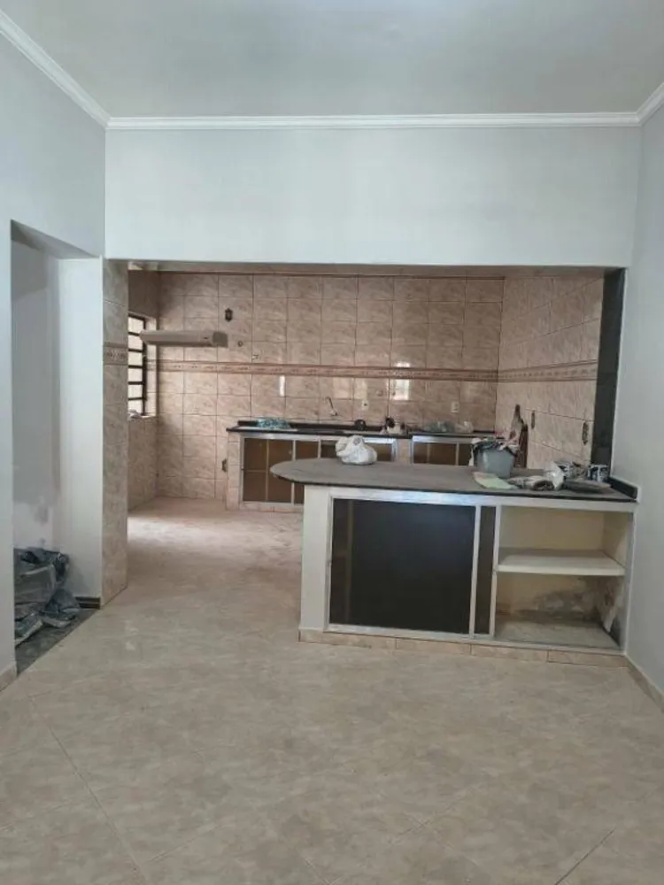 Casa, 3 quartos, 200 m² - Foto 2