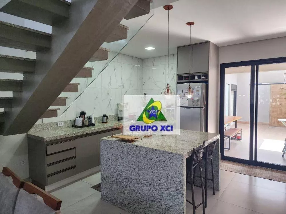 Sobrado à venda com 3 quartos, 225m² - Foto 11