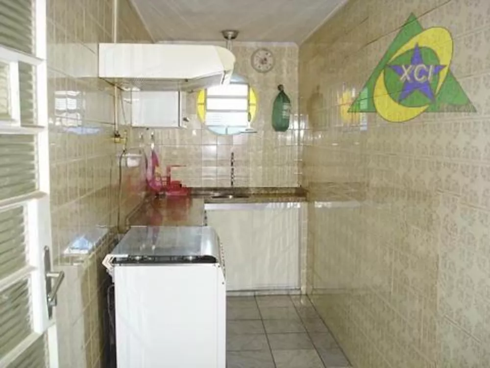 Casa à venda com 5 quartos, 250m² - Foto 5