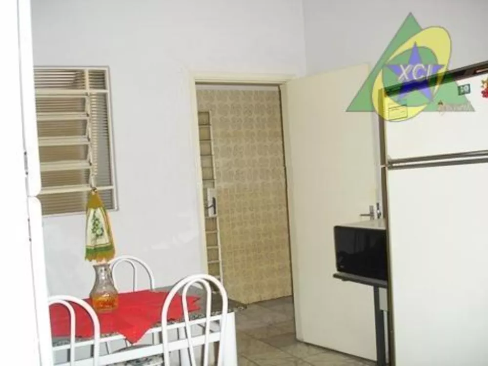 Casa à venda com 5 quartos, 250m² - Foto 3