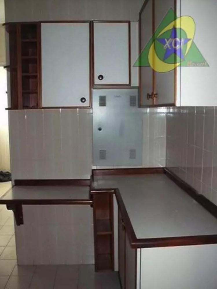 Apartamento à venda com 3 quartos, 105m² - Foto 4