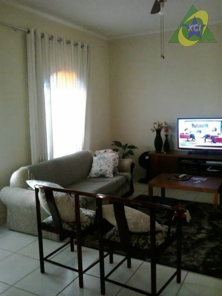 Casa, 3 quartos, 220 m² - Foto 1