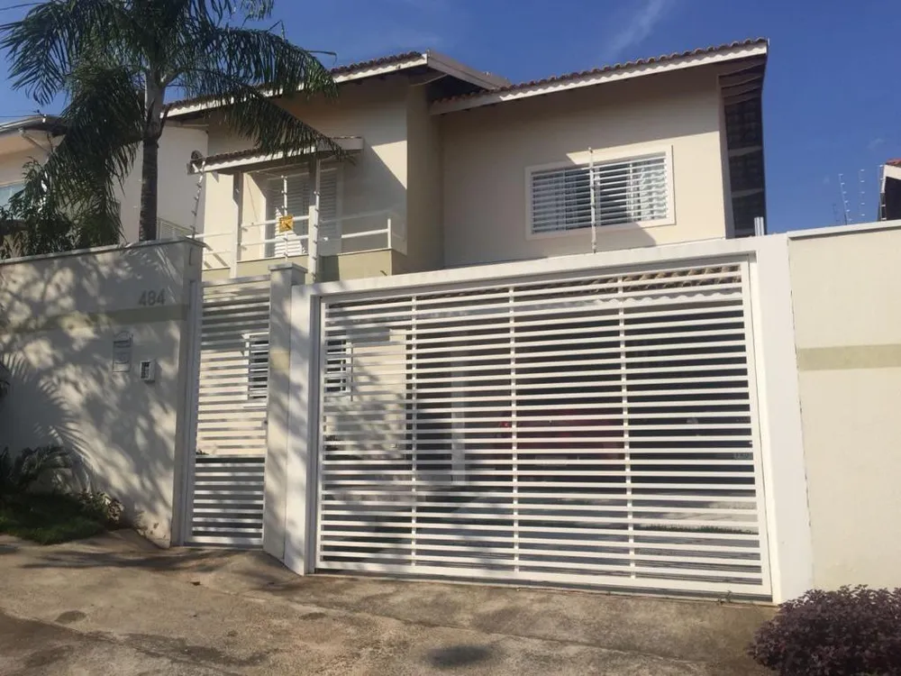 Casa, 3 quartos, 320 m² - Foto 1