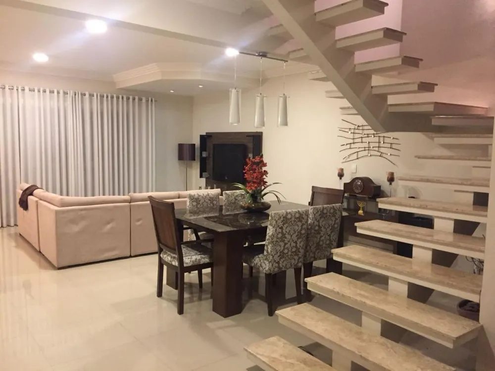 Casa, 3 quartos, 320 m² - Foto 2