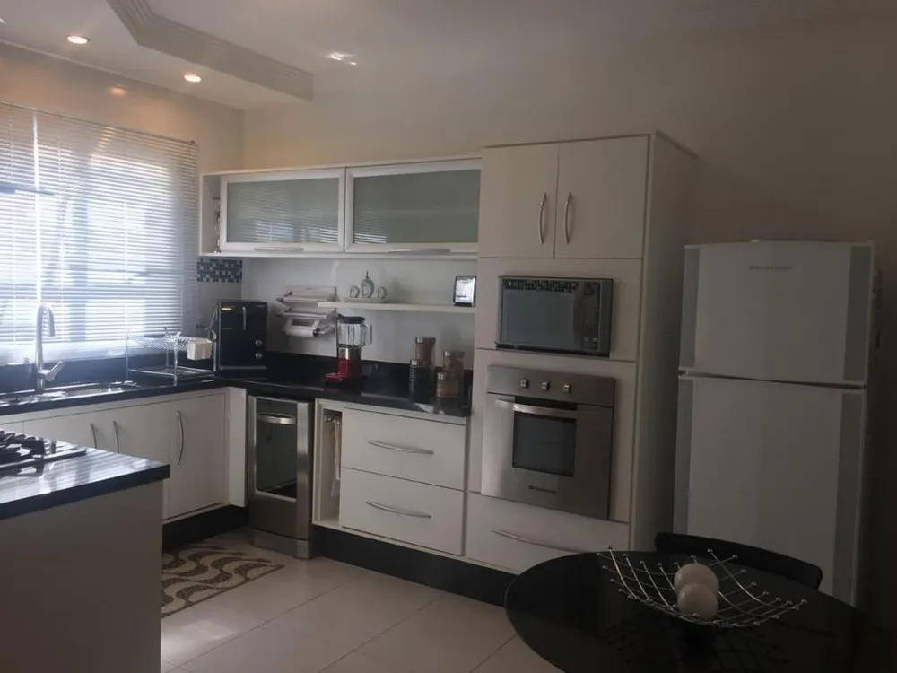 Casa, 3 quartos, 320 m² - Foto 4