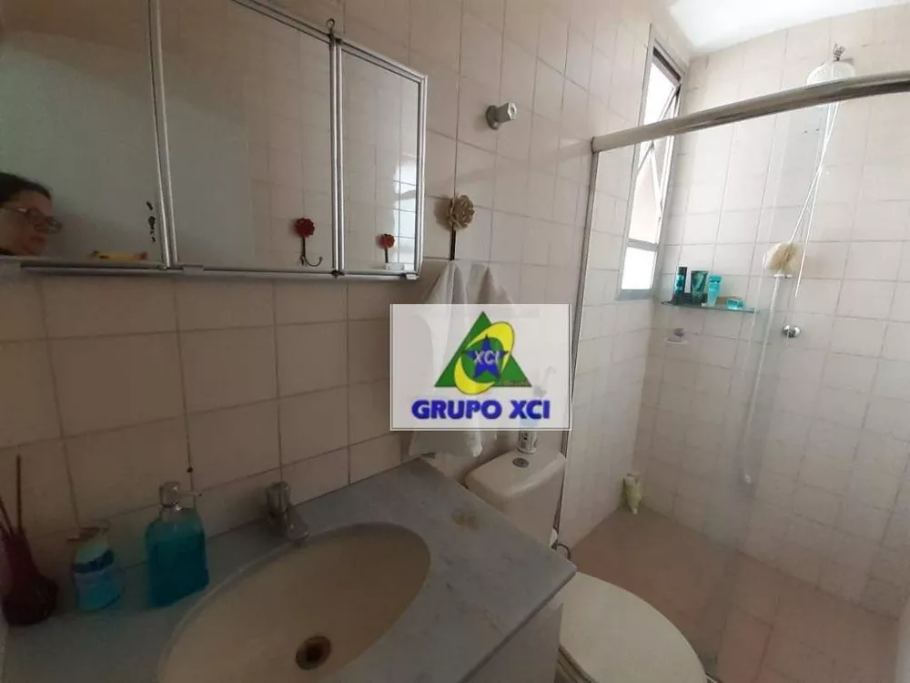 Apartamento à venda com 2 quartos, 65m² - Foto 3