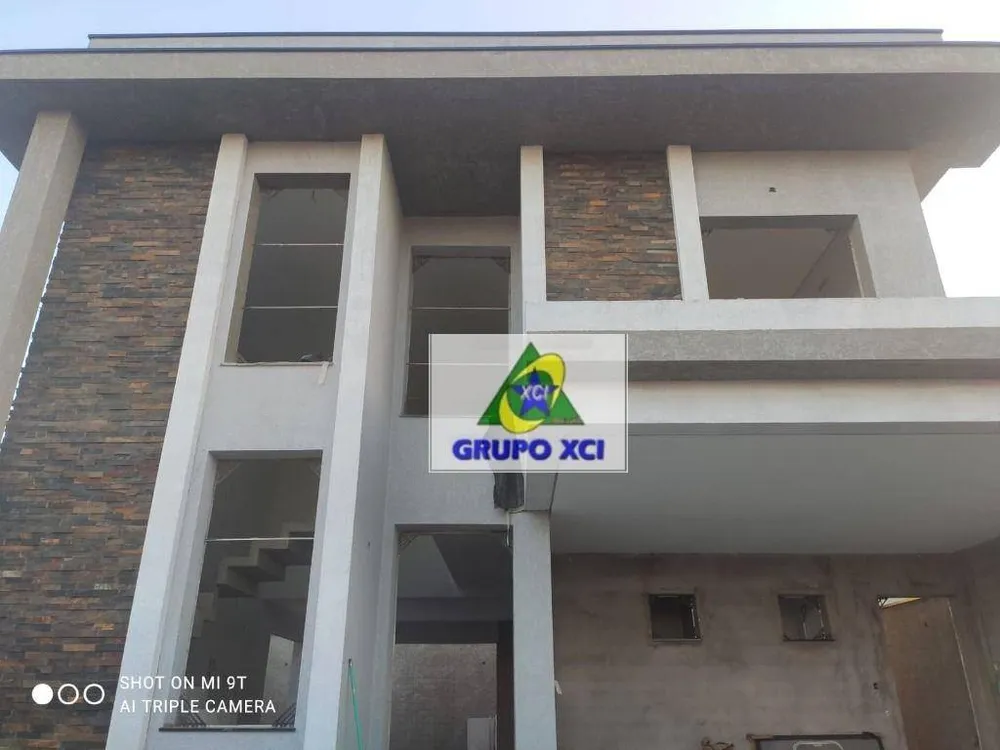 Casa, 3 quartos, 178 m² - Foto 1