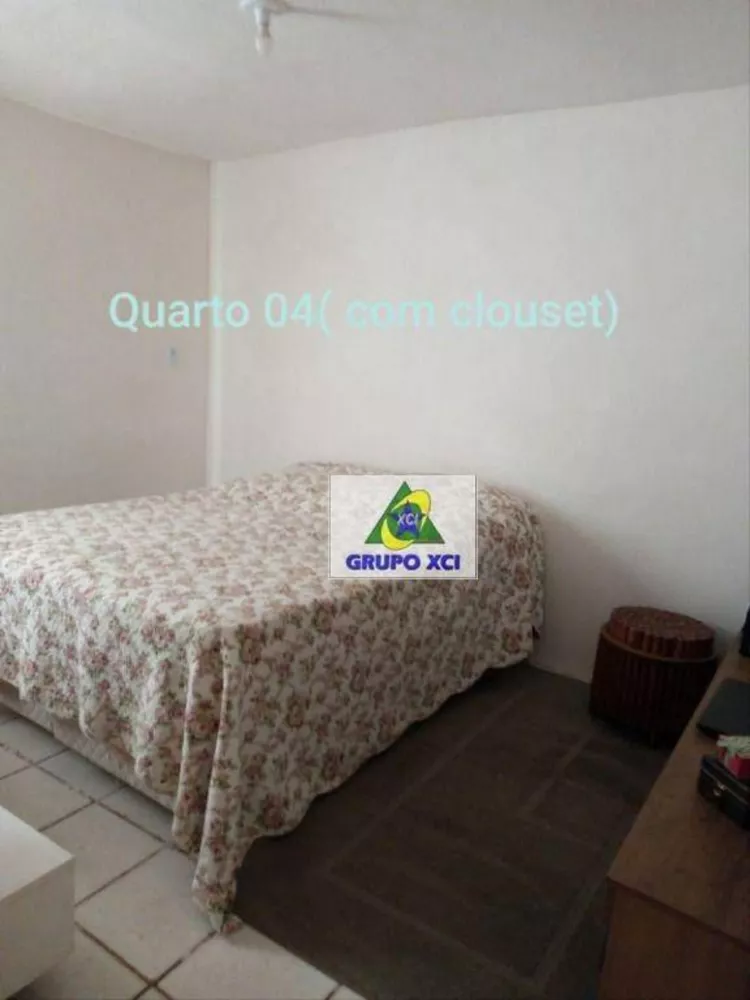 Casa à venda com 4 quartos, 300m² - Foto 2