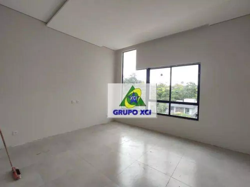 Casa à venda com 3 quartos, 213m² - Foto 4