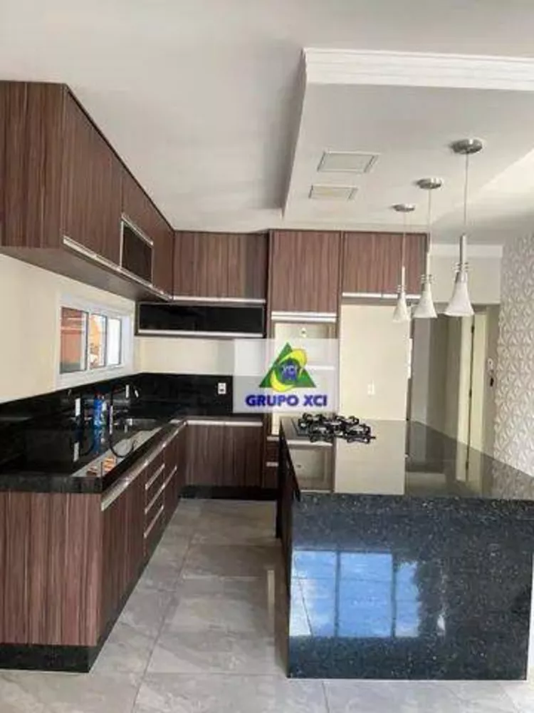 Casa à venda com 3 quartos, 250m² - Foto 3