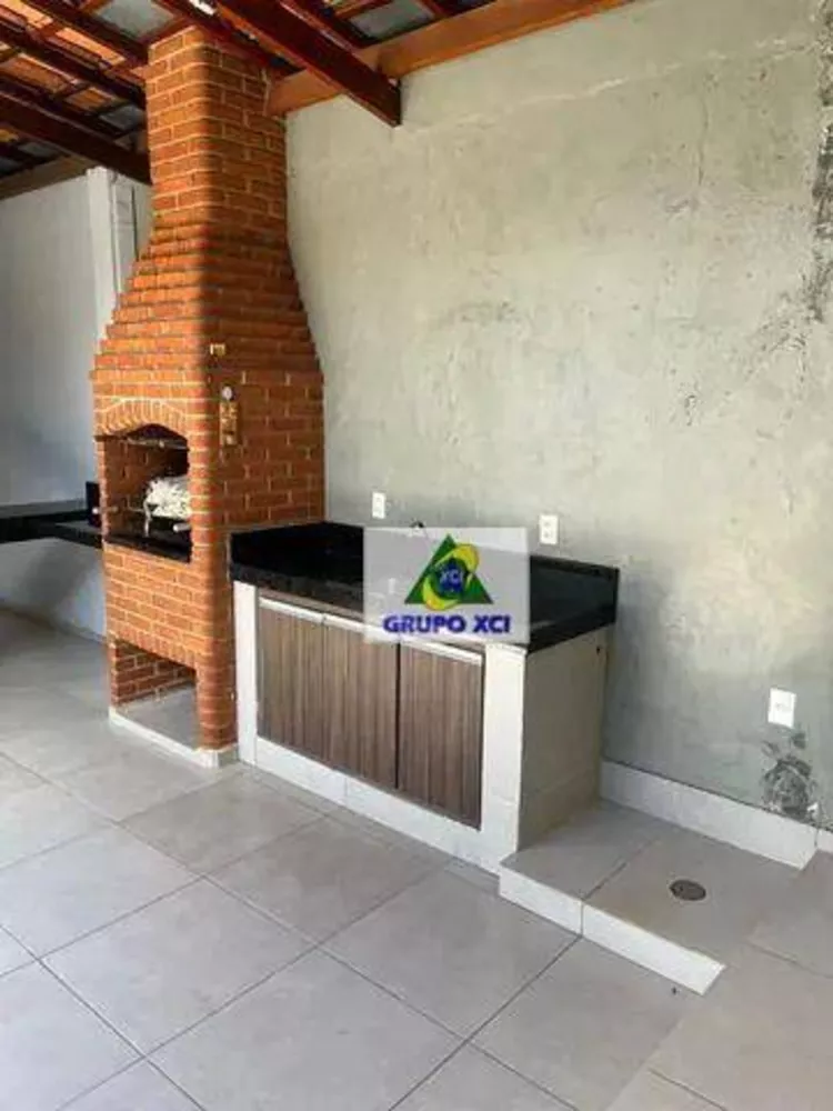 Casa à venda com 3 quartos, 250m² - Foto 4