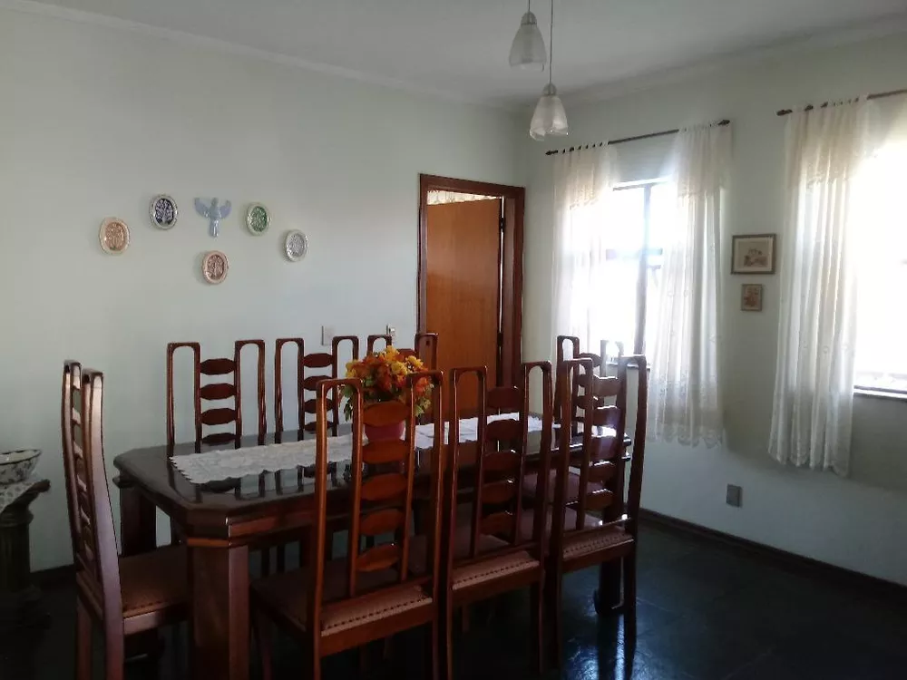 Casa à venda com 3 quartos, 314m² - Foto 4