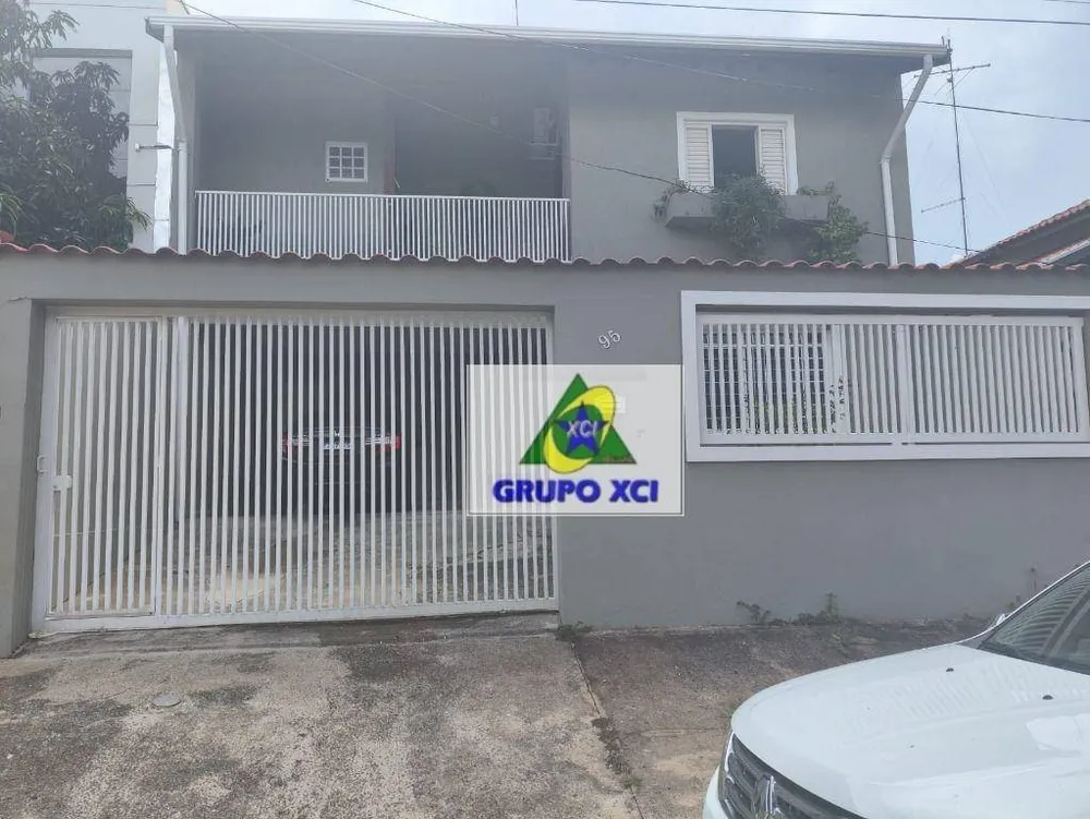 Casa, 3 quartos, 240 m² - Foto 1