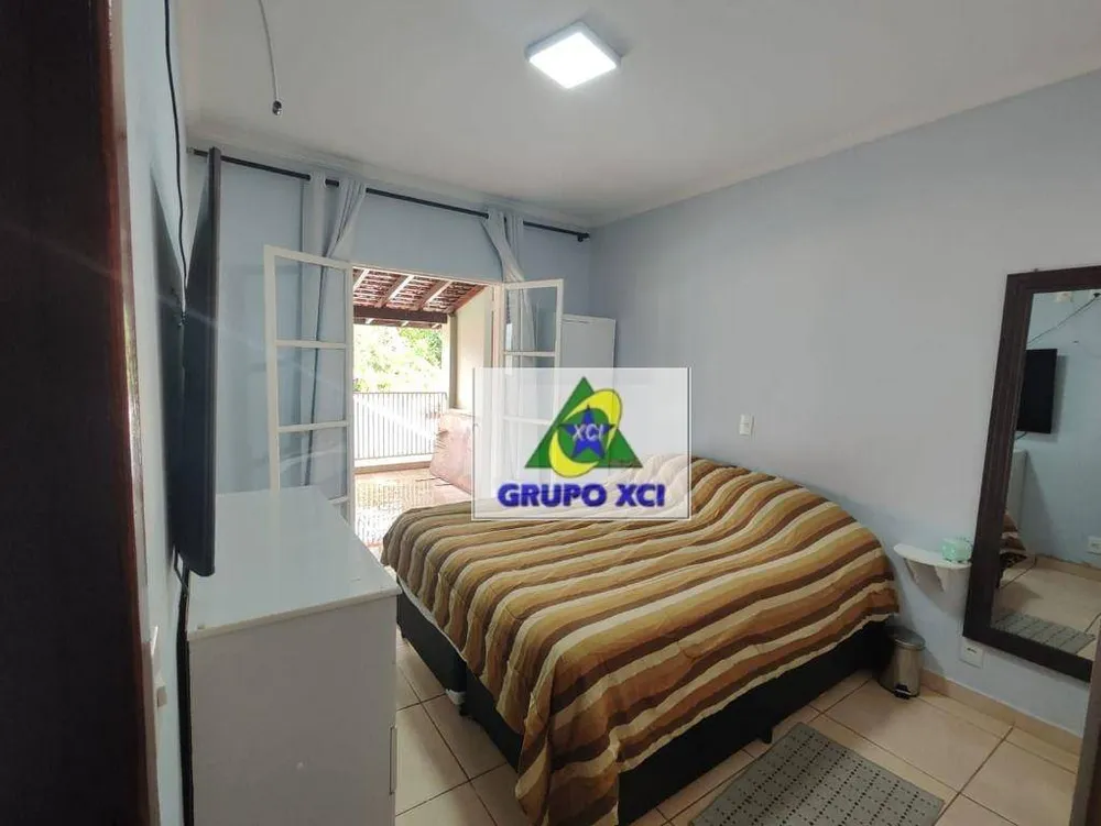 Casa, 3 quartos, 240 m² - Foto 4
