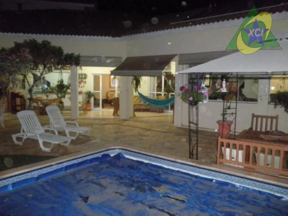 Casa de Condomínio à venda com 4 quartos, 400m² - Foto 4