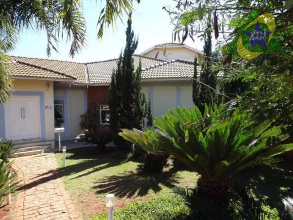 Casa de Condomínio à venda com 4 quartos, 400m² - Foto 1