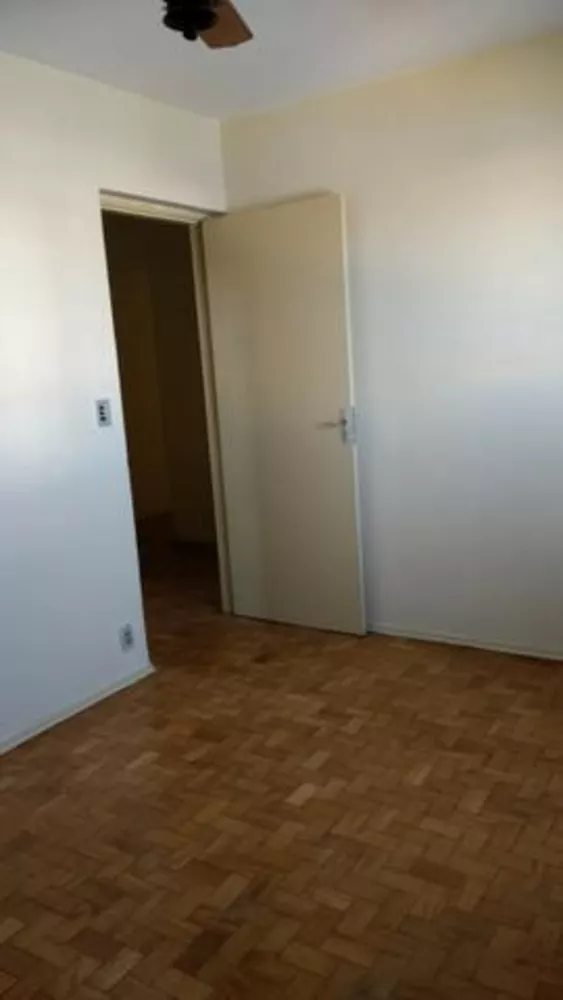 Apartamento à venda com 2 quartos, 60m² - Foto 2