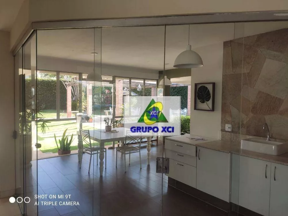 Casa à venda com 6 quartos, 310m² - Foto 3