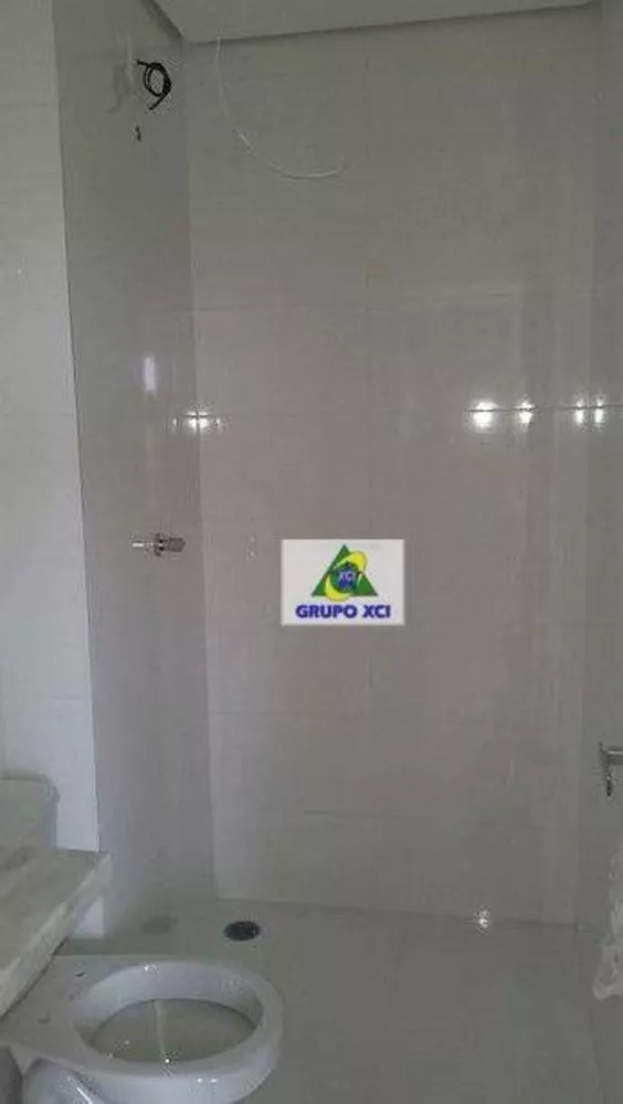 Apartamento à venda com 2 quartos, 65m² - Foto 2