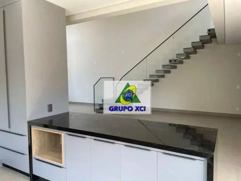 Casa de Condomínio à venda com 3 quartos, 215m² - Foto 3