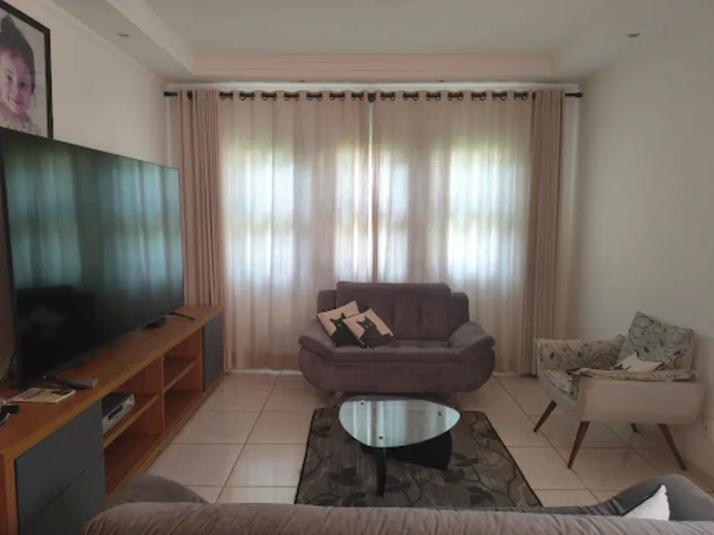 Casa, 2 quartos, 230 m² - Foto 1