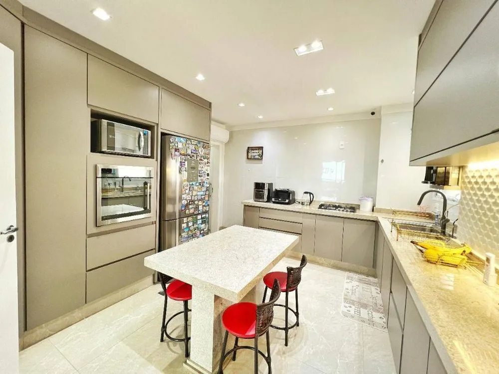 Cobertura, 4 quartos, 215 m² - Foto 9
