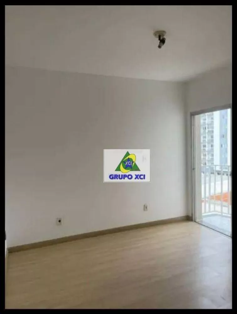 Apartamento à venda com 2 quartos, 70m² - Foto 4