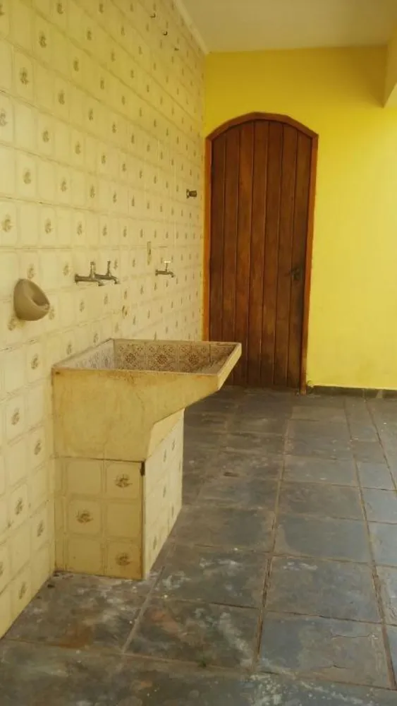 Casa, 4 quartos, 222 m² - Foto 2