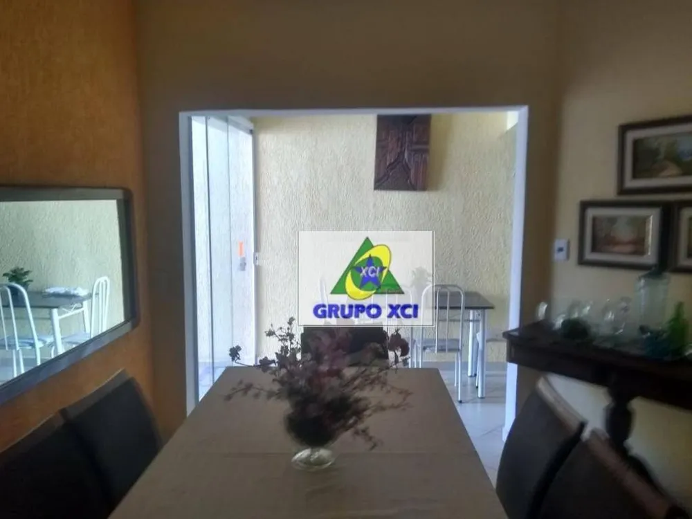 Casa, 3 quartos, 200 m² - Foto 4