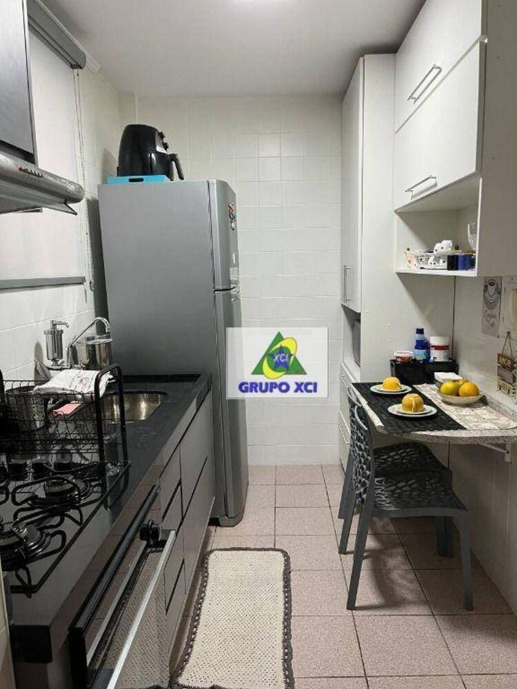 Apartamento à venda com 2 quartos, 77m² - Foto 4