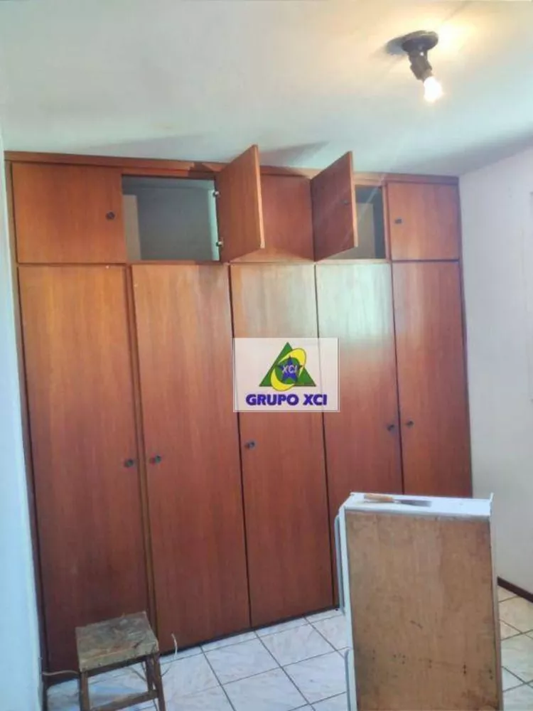 Apartamento à venda com 3 quartos, 80m² - Foto 1