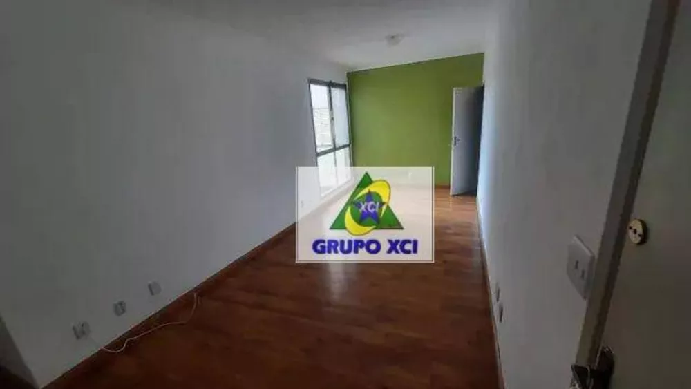 Apartamento à venda com 2 quartos, 70m² - Foto 4