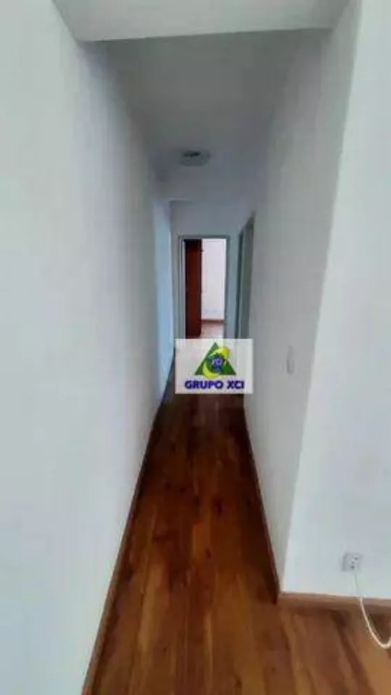 Apartamento à venda com 2 quartos, 70m² - Foto 3