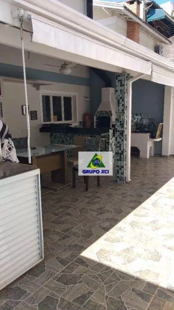 Casa de Condomínio à venda com 3 quartos, 170m² - Foto 2