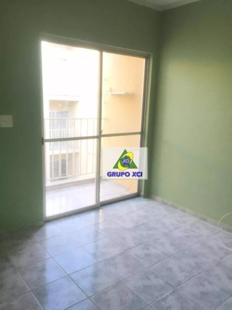 Apartamento à venda com 2 quartos, 58m² - Foto 4