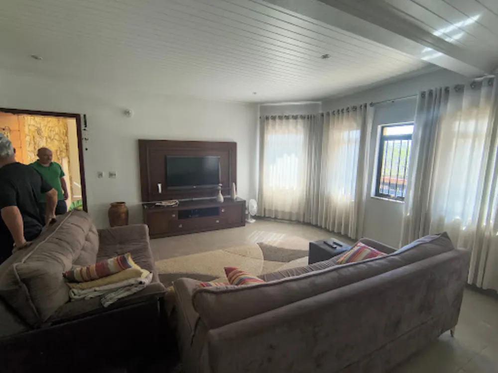 Casa, 4 quartos, 309 m² - Foto 2