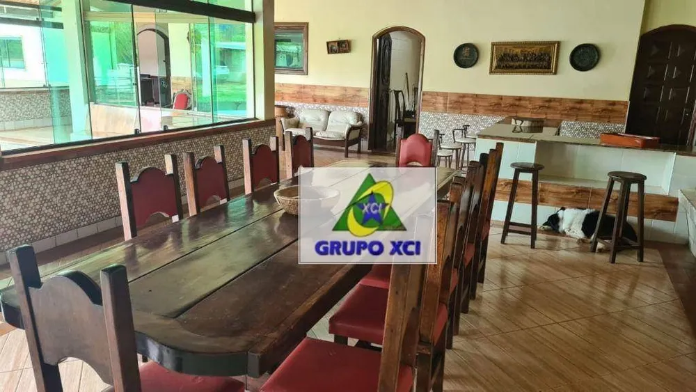 Chácara, 9 quartos, 2000 m² - Foto 1
