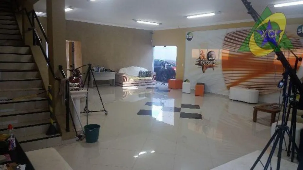 Casa, 4 quartos, 327 m² - Foto 1