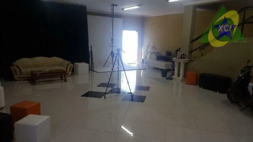 Casa, 4 quartos, 327 m² - Foto 4