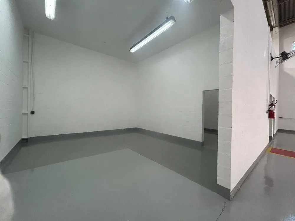 Depósito-Galpão, 691 m² - Foto 2