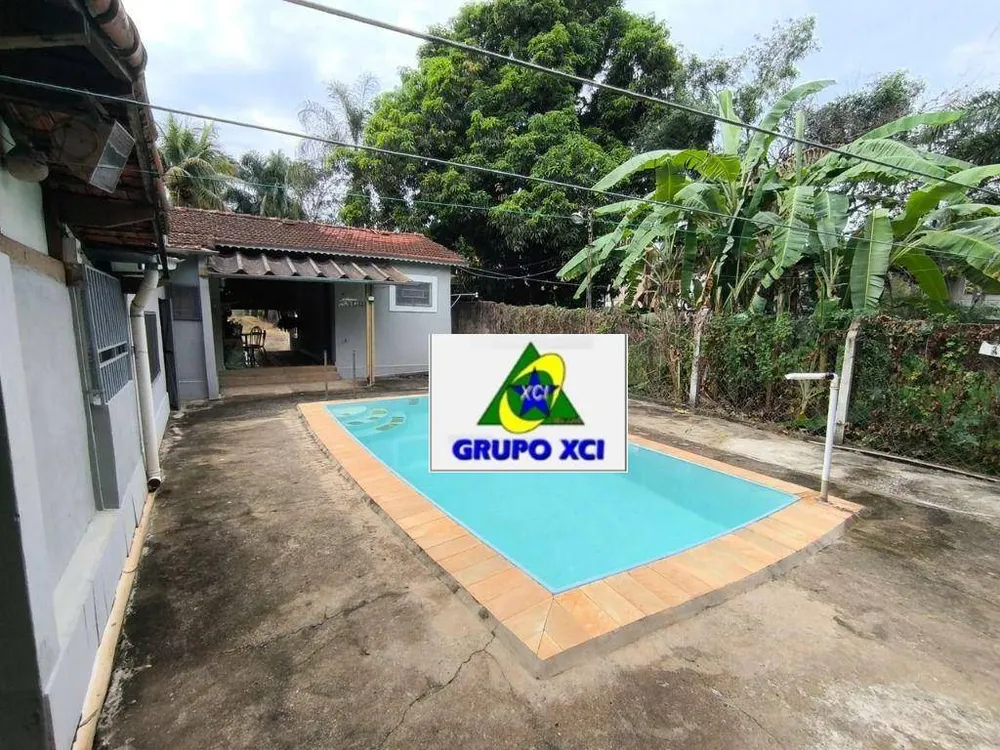 Chácara, 3 quartos, 2325 m² - Foto 2