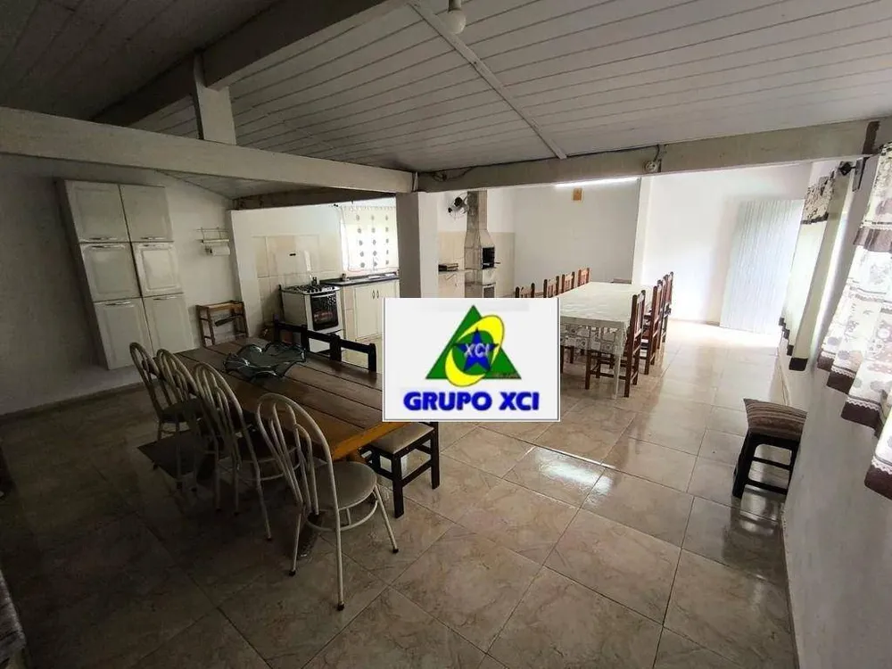 Chácara, 3 quartos, 2325 m² - Foto 9