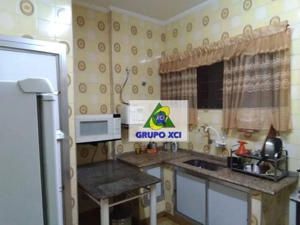 Casa, 3 quartos, 244 m² - Foto 2