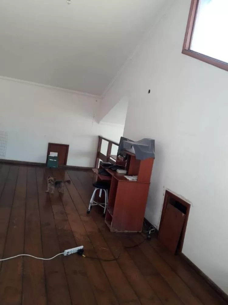 Casa à venda e aluguel com 3 quartos, 250m² - Foto 3