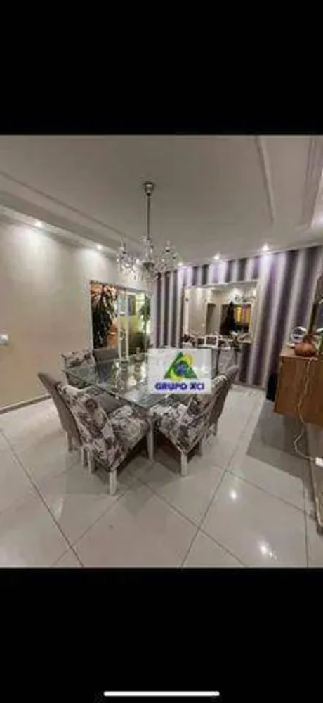Casa, 3 quartos, 180 m² - Foto 1