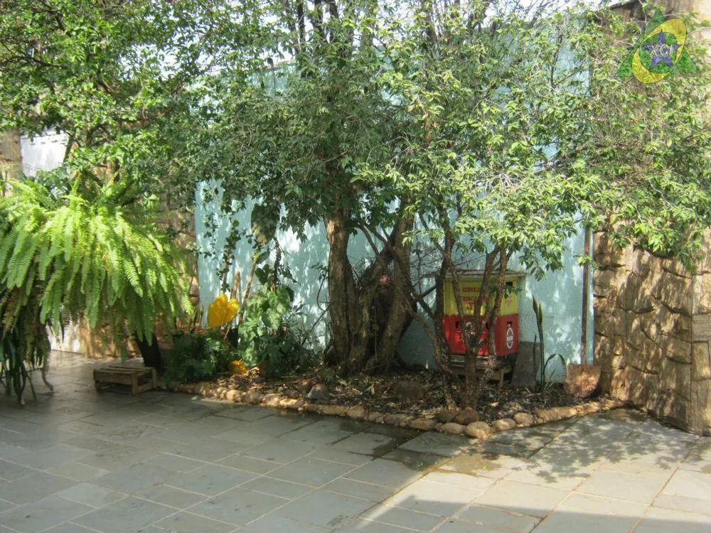 Casa, 4 quartos, 362 m² - Foto 1